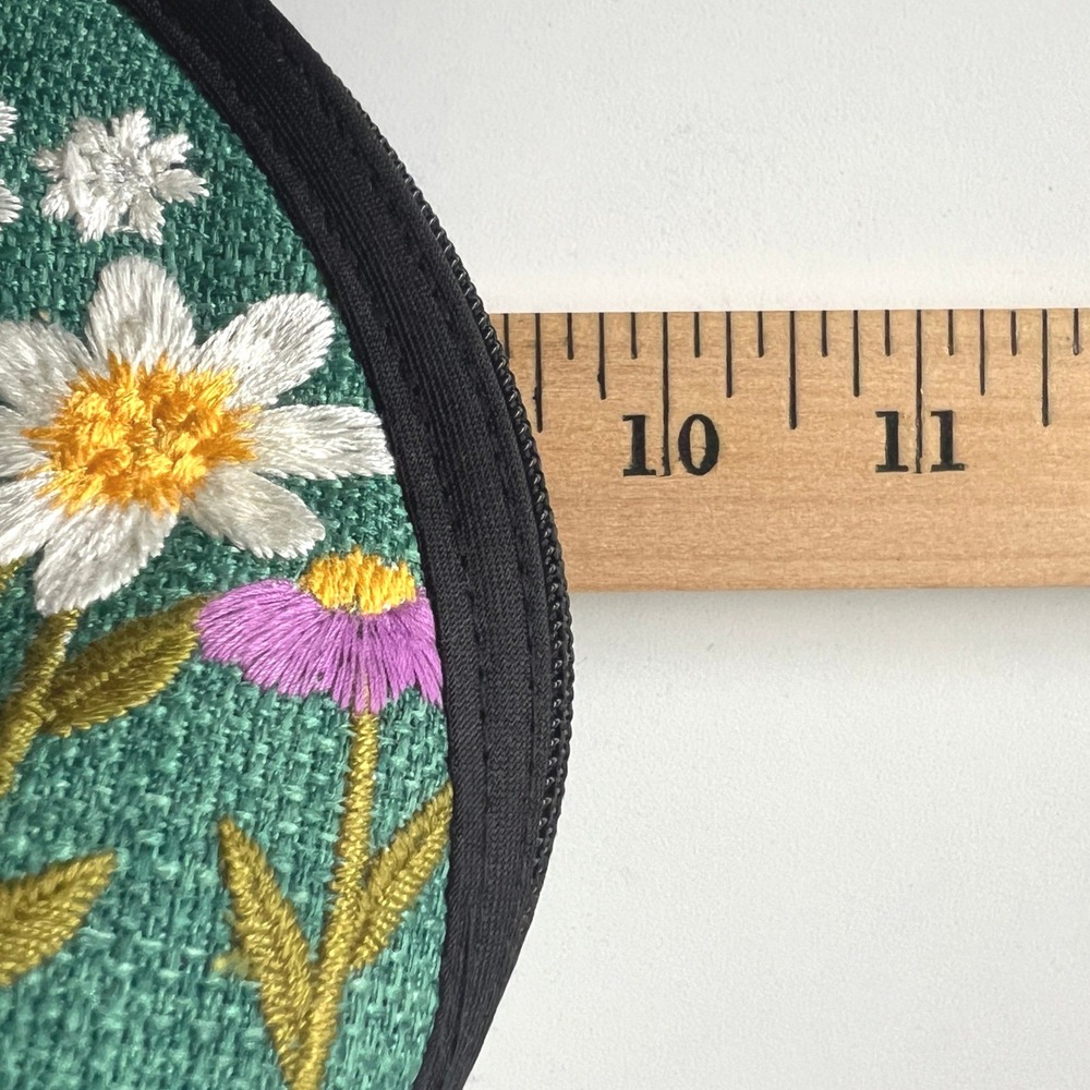 Embroidered Floral Cosmetic Bag Makeup Pouch Green Daisy Travel Toiletry Case - Picture 11 of 13